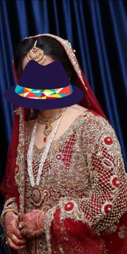 selling this beautiful new bridal dress wore only for 4-5 hours. 
