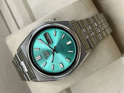 Seiko 5 Automatic NOS Vintage Men's Wrist Watch