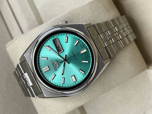 Seiko 5 Automatic NOS Vintage Men's Wrist Watch