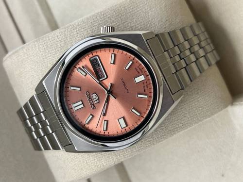 Seiko 5 Automatic NOS Vintage Men's Wrist Watch