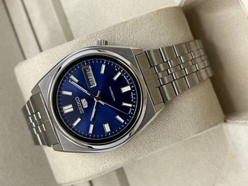 Seiko 5 Automatic NOS Vintage Men's Wrist Watch