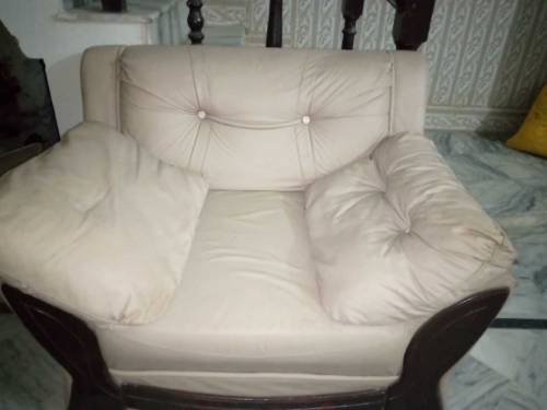 7 seater king size sofa good condition 