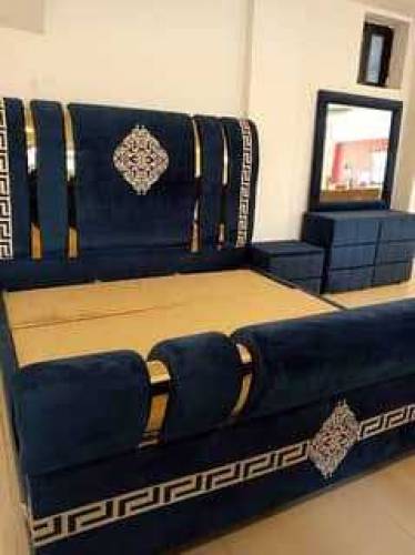 bed /double bed /furniture/ king size bed/ poshing bed/