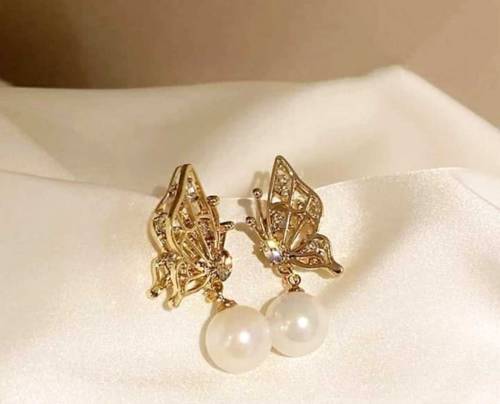 Beautiful butterfly Earrings Available in silver and gold 