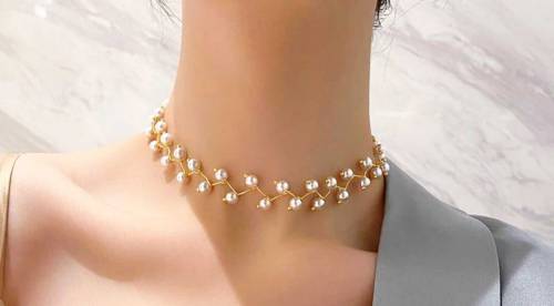 Beautiful Pearl Choker /Adjustable 