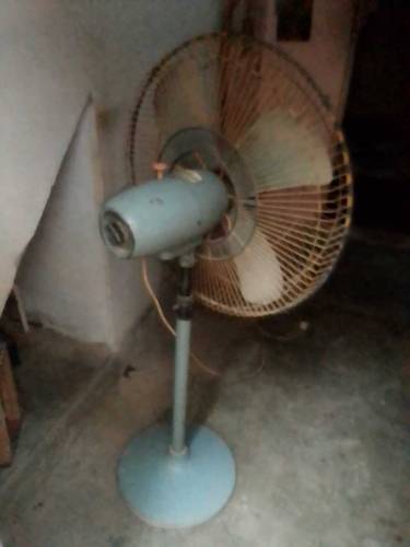 pedestal fan