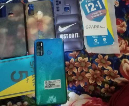Tecno Spark 5 Pro 4/64. 03416387881