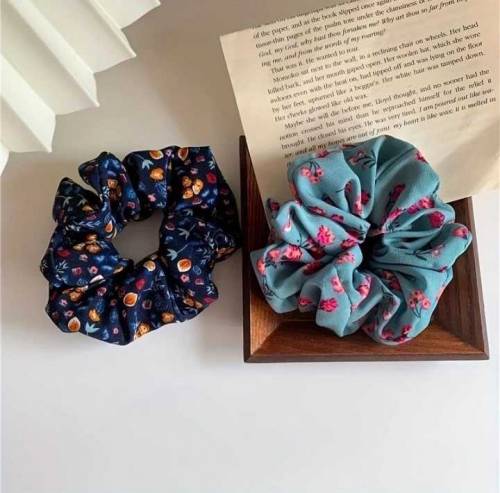 scrunchie 