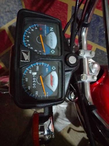 New honda CG 125 for sale new condition no strache any where