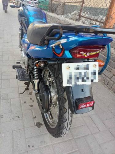 Yamaha ybz 125 in blue color 