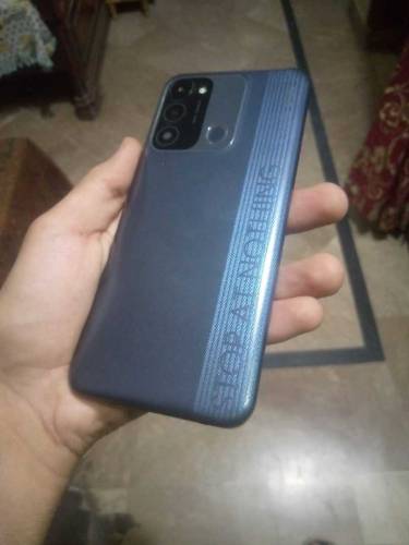Techno spark 8c