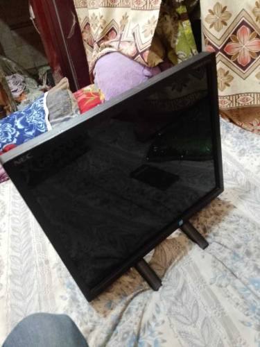 urgent sell monitor 19inches