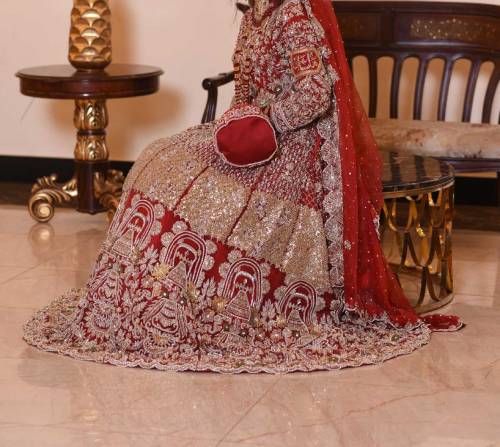 Full heavy Bridal Lahnga Same heavy work is also on the back side