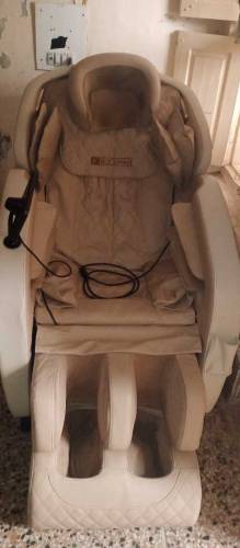 masaage chair JC Buck man