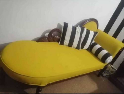 3 seater deewan 