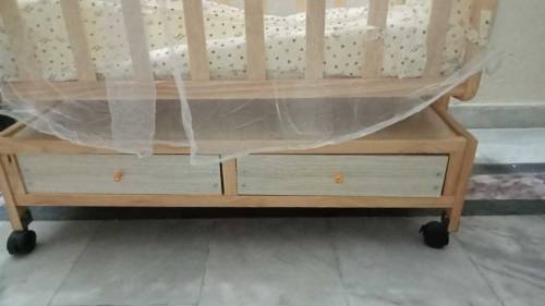 Baby Wooden Cot With 2 Drawers & Mosquito Net