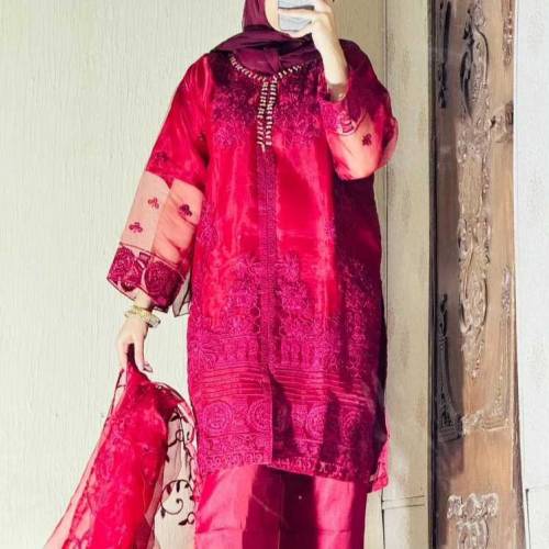 woman stitched 3Pc dress