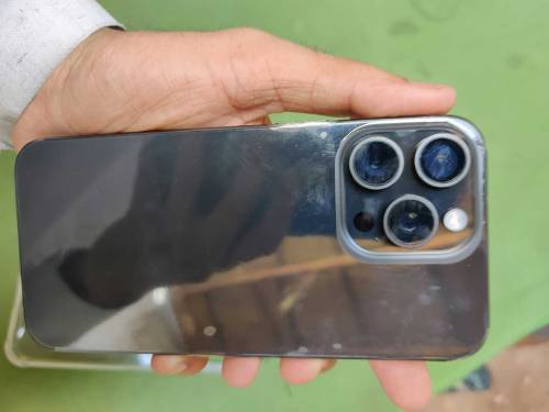 I phone 15 pro max 