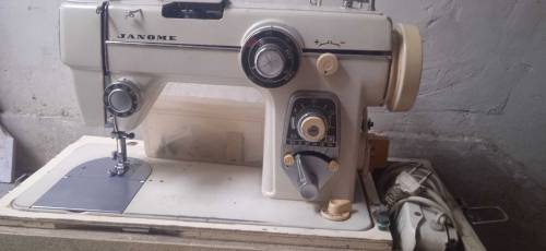imported janome sewing machine with all attachments 