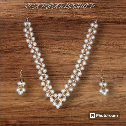 Pearls nakles  