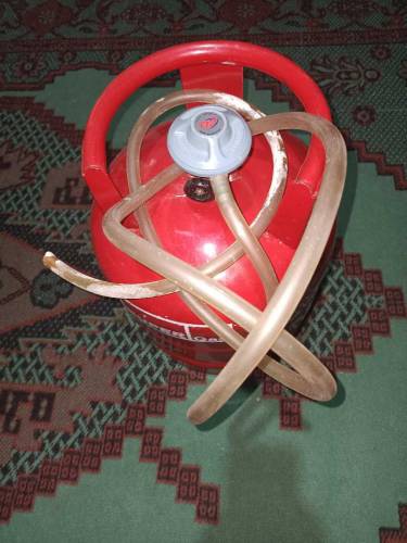 New 8kg gas cylinder 