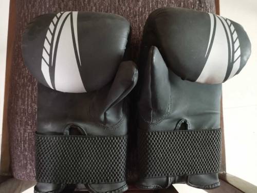 mcd punching bag black set