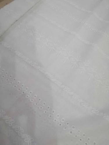 pure lawn embroidered chaddar 