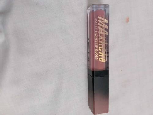 Matt lipgloss long lasting coverage 