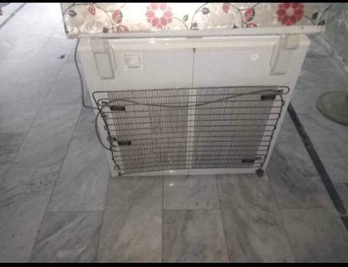 excellent condition dawalce deep freezer 
