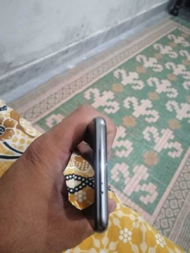 MI 9SE