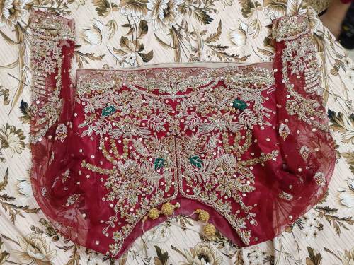 Barat = Blouse+Lehnga+Dupatta+Rukhsati Dupatta+Jewelry+Pouch