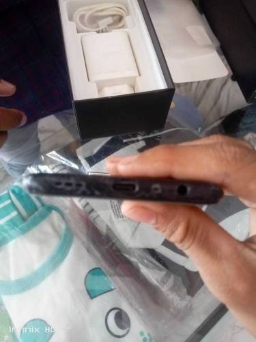 Oppo F19 6GB 128GB colour prism black condition 10/10 with bo