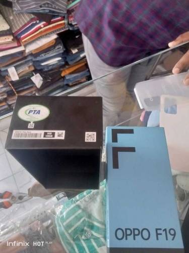 Oppo F19 6GB 128GB colour prism black condition 10/10 with bo