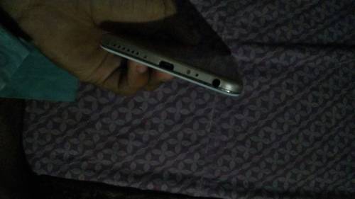 mobile bilkul ok ha sath box ga