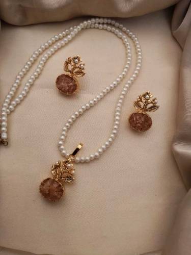 Egyptian crushed jewellery 