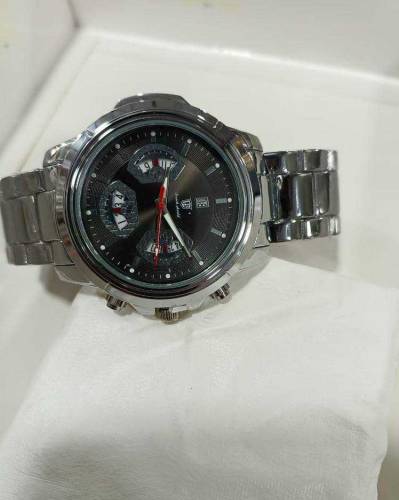 Man's Formal Analog watch 