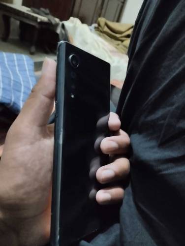 selling my lg velvet 5g non pta 
