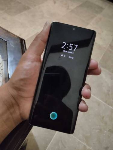 selling my lg velvet 5g non pta 