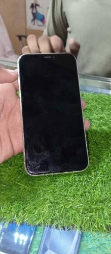 i phone XR 10-by-10 condition 