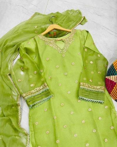 3 Pcs Women's Stitched Chiffon Embroidered Suit
