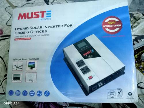 Hybrid solar inverter 