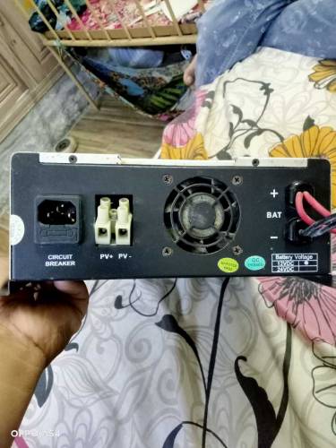 Hybrid solar inverter 