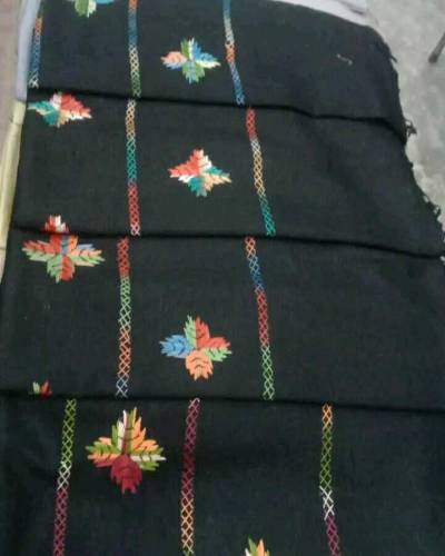 LADIES HAND MADE WOOL SHAWLS