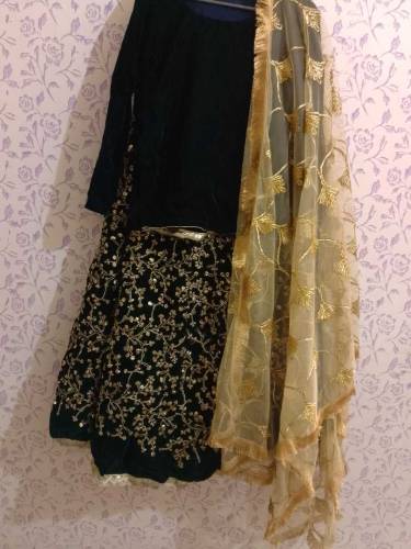 mehndi lehnga