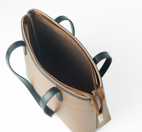 women beautiful leather bag,Free delivery in pakistan
