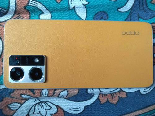 Oppo F21 Pro Orange Coloured kit With charger only 
