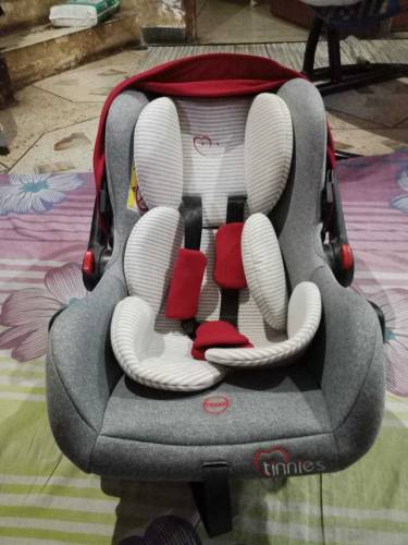 tinnies carseat half price