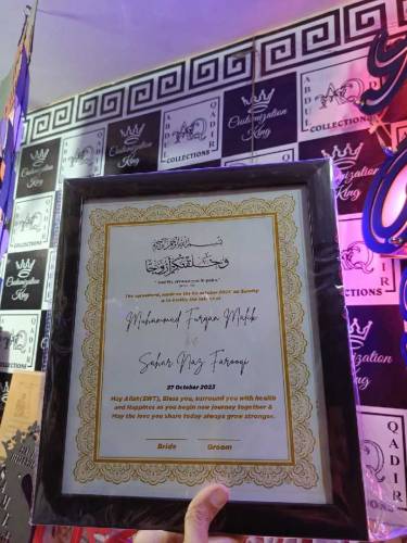   Free delivery Customized picture frame
