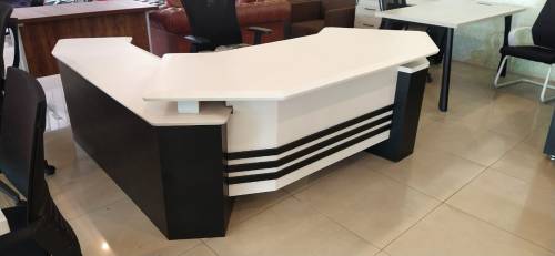 Exclusive office table