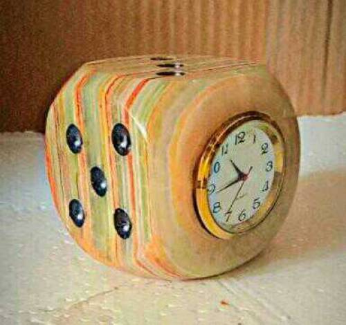 Marble table clock